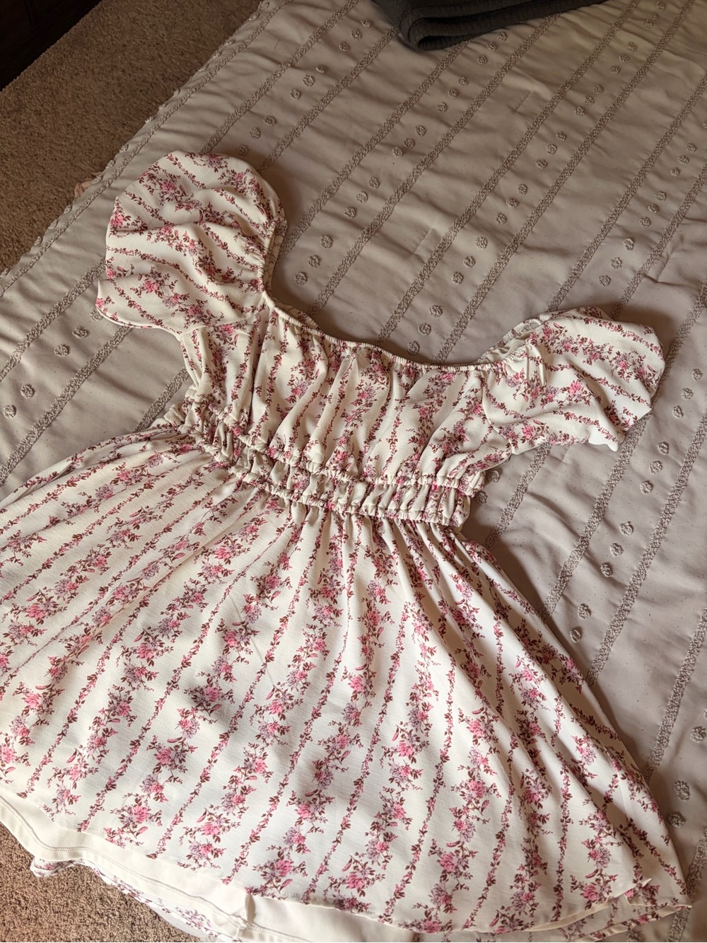 Discovery Floral Smocked Casual Dress in Cream and Pink